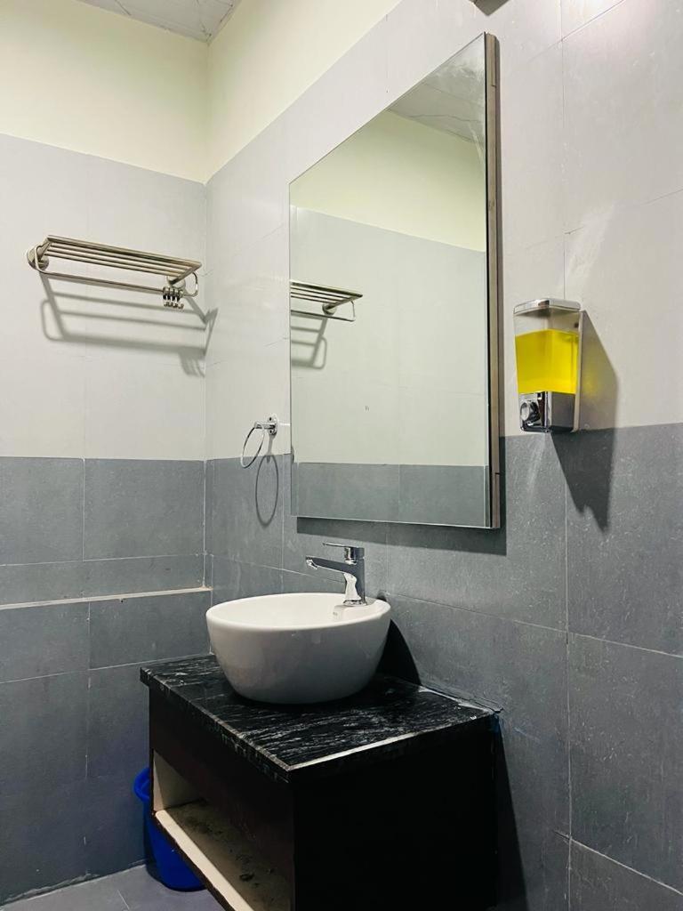 ורנאסי My Roomz Banaras מראה חיצוני תמונה